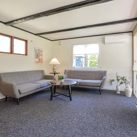 Three-bedroom Holiday In Højby