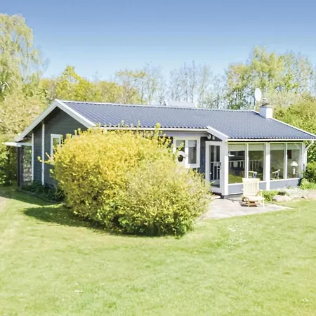 Three-bedroom Holiday In 펜션 *